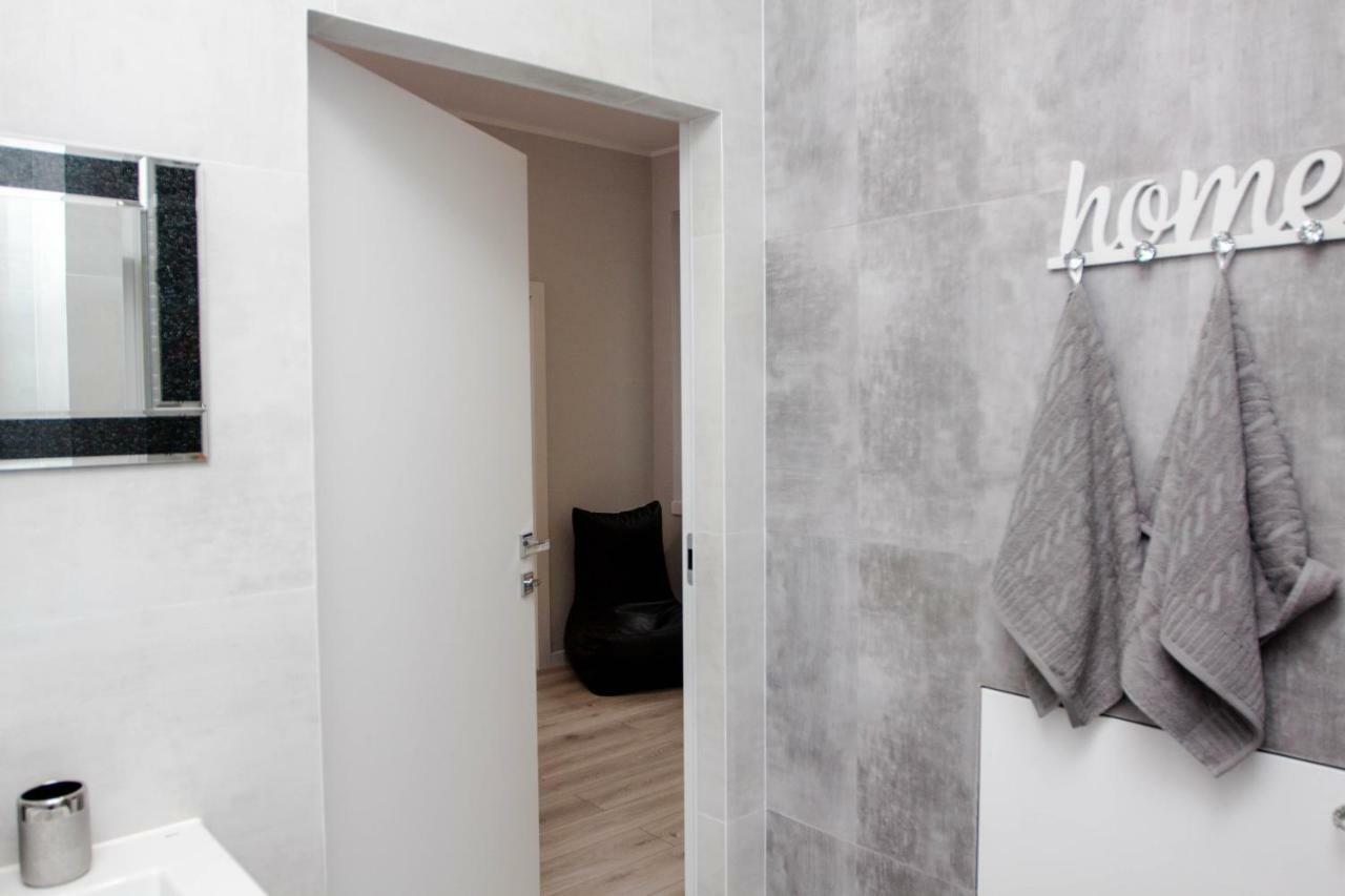 Novel Apartment